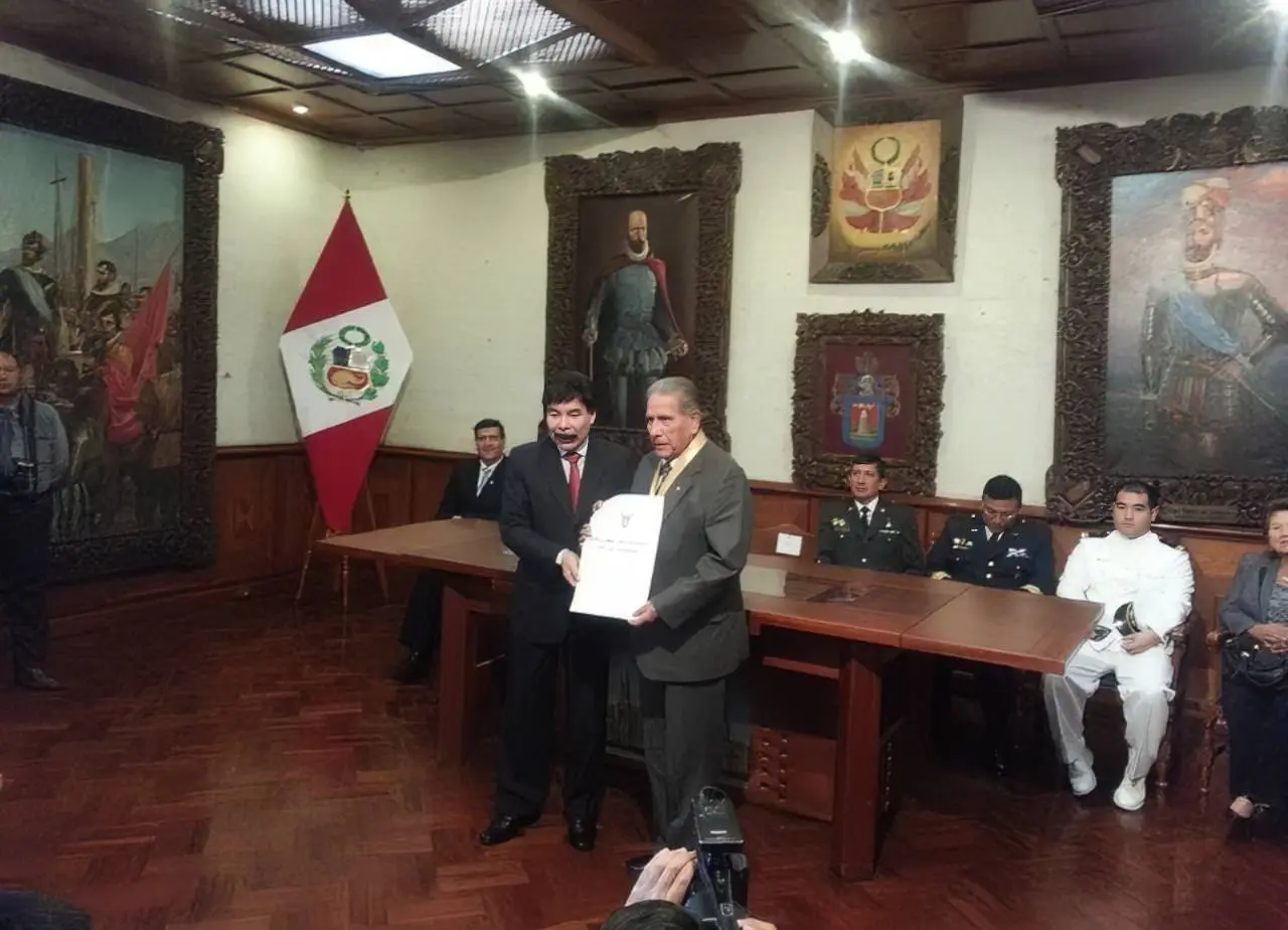 b04e5a5e-ced5-479a-82e5-918c0125fa1c (1)